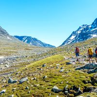 Wanderer im Nationalpark Svartdalen Valley