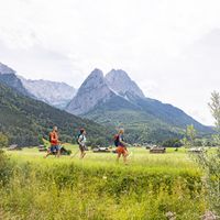 Wanderer im Gebirge auf der Reise von Füssen nach Meran