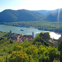 View of Dürnstein and Danube on the hiking trail