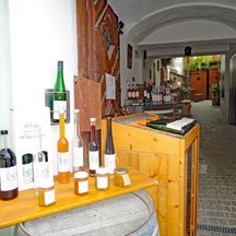 Weinspezialitäten auf der Wanderreise Welterbesteig Wachau