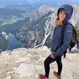 Elisabeth Buchegger hiking in the Dolomites