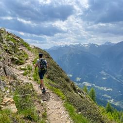 Aussicht auf die Berge vom Höhenweg im Passeiertal