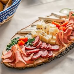 Snack with regional products at the Hotel Föhrenhof