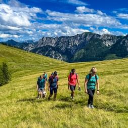 Afterwork Spendenaktion - Teamwanderung auf die Postalm