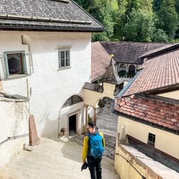 Das Santuario di San Romedio auf dem Felsenweg Das Santuario di San Romedio auf dem Felsenweg