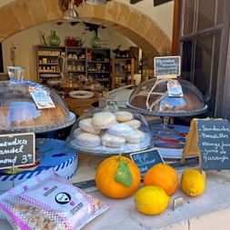 Orangen und mallorquinische Kuchen Orangen und mallorquinische Kuchen