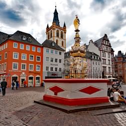 Der schöne Stadtplatz von Trier