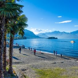 Das bezaubernde Seeufer am "Lago Maggiore"