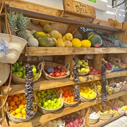 Frische Früchte in Deia