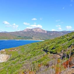 Schöne Wanderwege entlang der Kueste von Korsika - Topiti