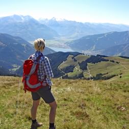 Alpine hiking with a view of the Hohe Tauern