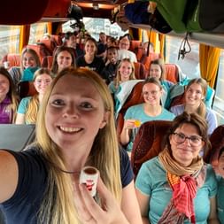 Busselfie beim Betriebsausflug in die Pfalz