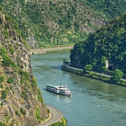 Der Loreley Felsen am Rheinsteig
