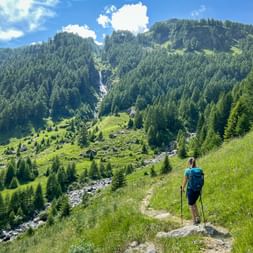 Wanderin wandert am Boffalora Wanderpfad