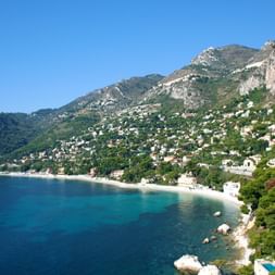 Fantastic coastal views of the sea and the mountain villages on the Côte d'Azur