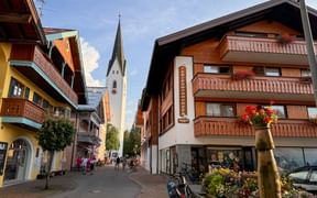 Die Kirchstrasse in Oberstdorf