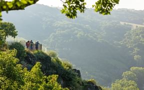Wanderpause am Aussichtspunkt der Loreley