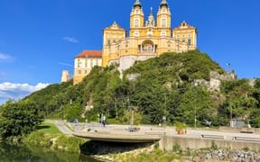 Die Benediktinerabtei Stift Melk Die Benediktinerabtei Stift Melk