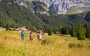 Hikers in the Wetterstein mountains