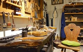 Eine der Geigenbauerwerkstätten von Mittenwald