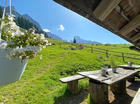 Wanderrast auf der Stuhlalm