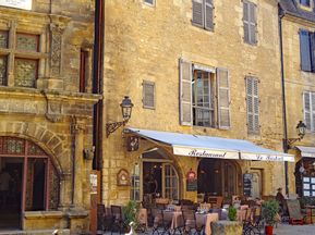 Traditionelle französische Restaurants auf der Wanderreise in Sarlat
