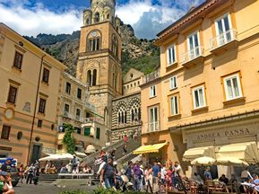 Imposanter Dom in Amalfi