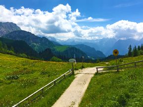 Wanderpfad in den Bayrischen und Salzburger Alpen