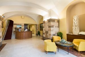 Hotel La Cisterna Lobby Rezeption