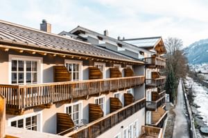 Exterior view of Hotel Henri