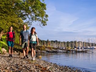Wanderer am Starnberger See