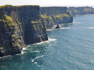 Traumhafte Küstenblicke beim Wandern auf Irland