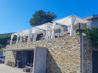 Schöne Hotel Außenansicht