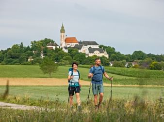 Hikers on the Andechs monastery pilgrimage route