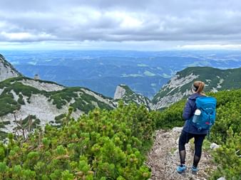 On the high trail with a view of the Salzkammergut