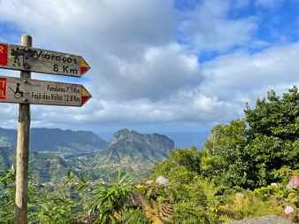 Wanderwegweiser auf Madeira