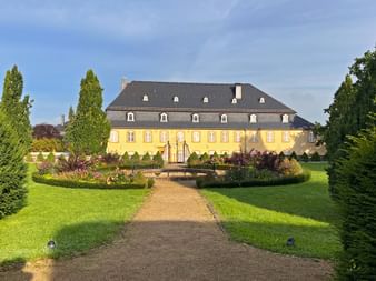 Baroque garden in Perl