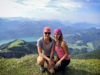 Wanderinnen am Schafberg