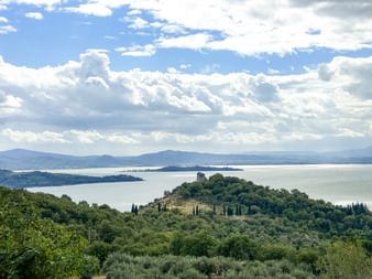 Panoramablick Trasimener See in Umbrien