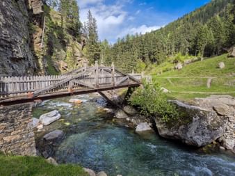 Wooden bridge in Pfelders in the Passeier Valley