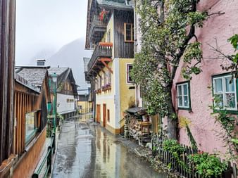 Colourful alleys in Hallstatt