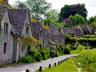 Traditional houses along the hiking trail in the Cotswolds