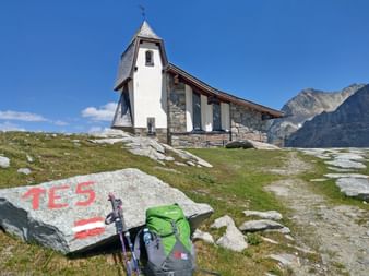 Memorial chapel on the glacier in Rettenbach