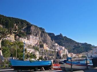 Fischerboote in Atrani