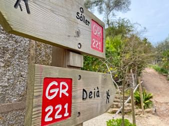 Signpost on the GR 221 in Mallorca