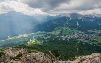 Blick auf das Thal der Dolomiten