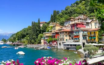 Bunte Häuser in Varenna am Comer See