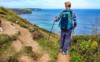 Wanderer am Wanderweg