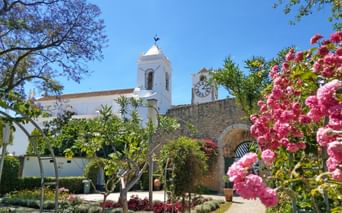 Kirche Santa Maria do Castelo in Tavira an der Algarve