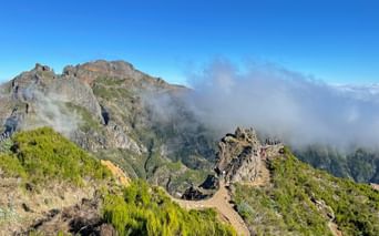 Beautiful cloudy mood at Pico Ruivo Pico Aereiro